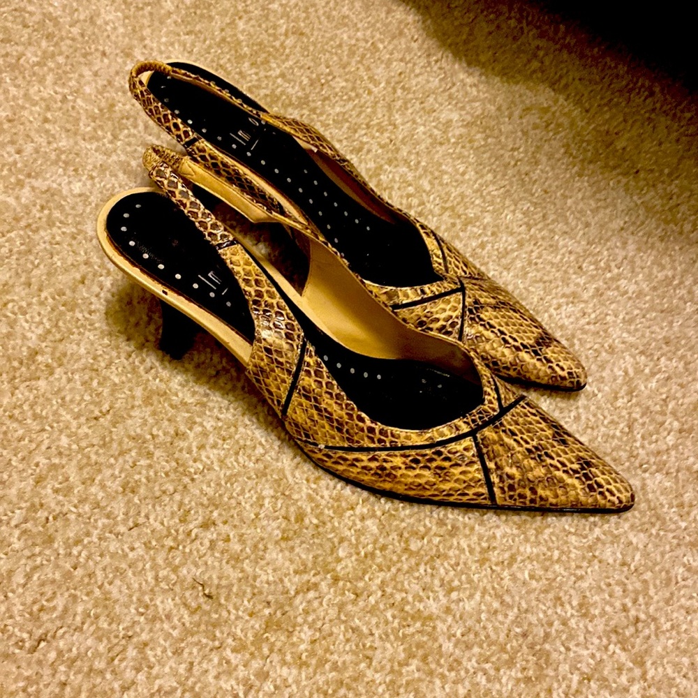 Dress shoes